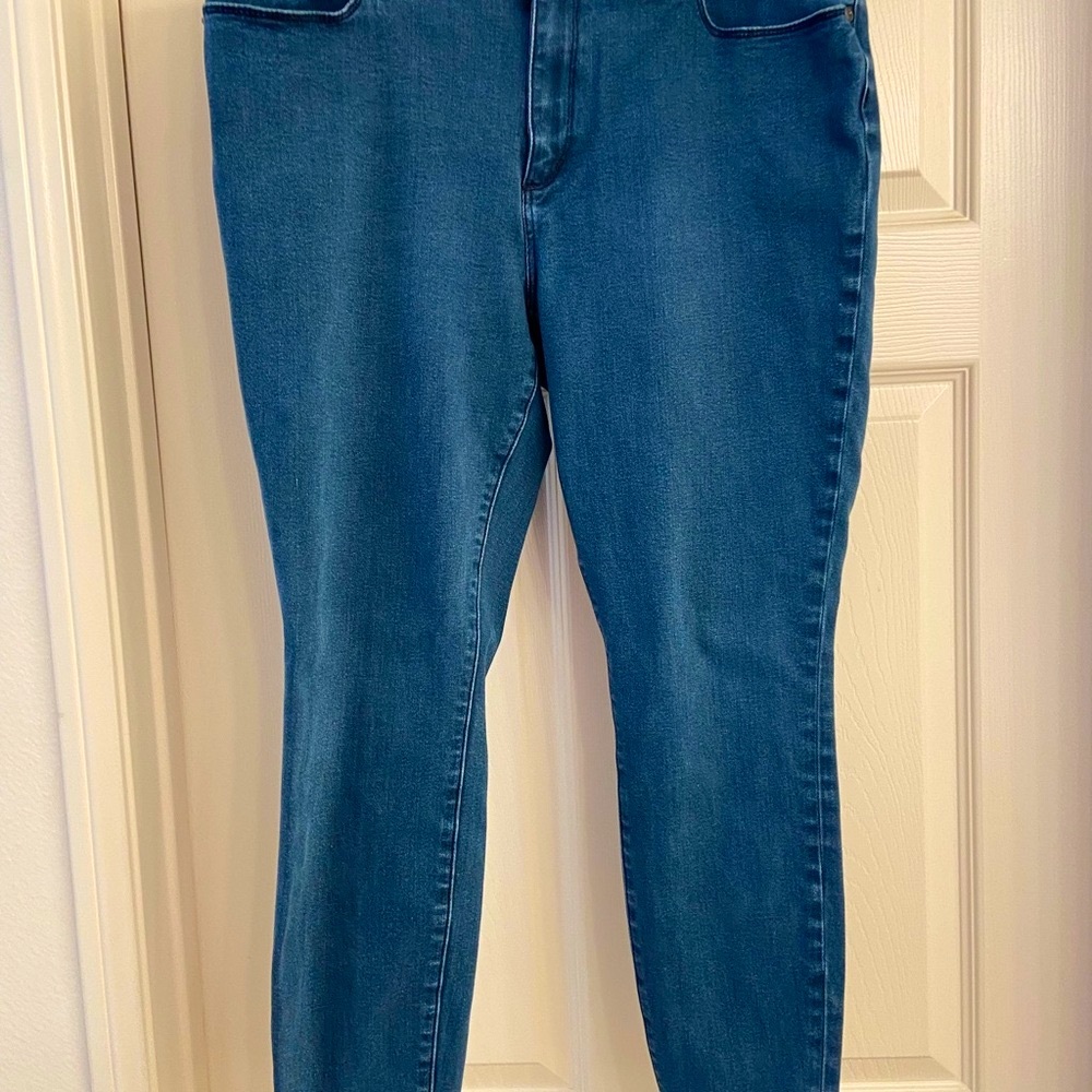 Loft High Rise Skinny Capris